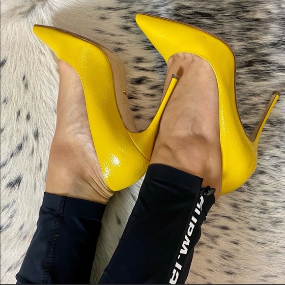 SERGIO ROSSI “GODIVA” PEBBLED LEATHER STILETTOS, SZ IT/38 YELLOW - Picture 2 of 12